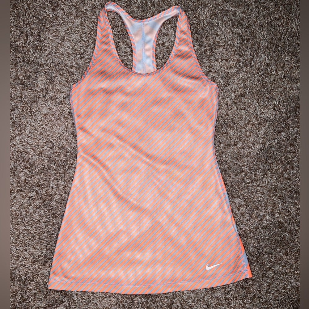 Like New. Nike workout tank. Size small